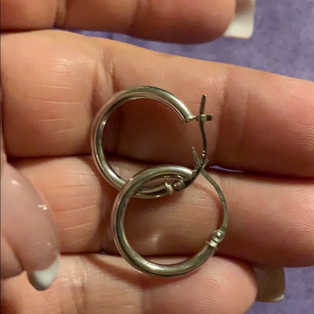 Small silver hoops - Picture 2 of 2